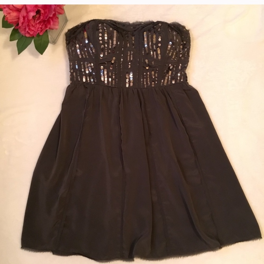 AMERICAN EAGLE Grey cocktail dress with sequins